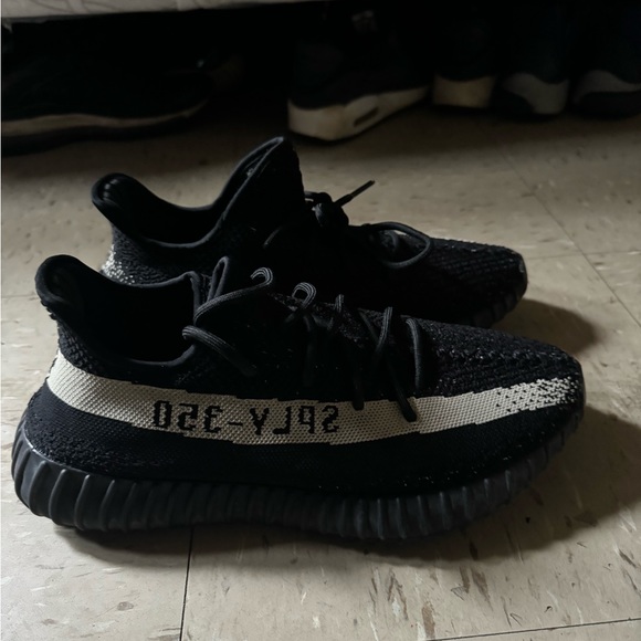 Yeezy Oreo Adidas Adilette 2016 Yeezy Boost 350 V2 'Oreo'Released